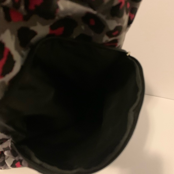 Backpack - Picture 2 of 5